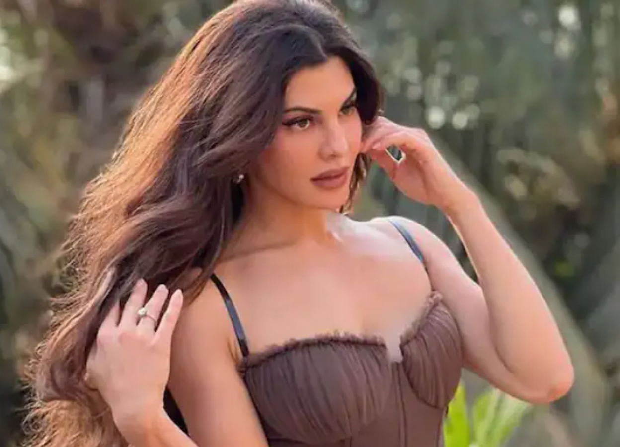 Jacqueline Fernandez Porn Image - Jacqueline Fernandez wore such expensive hills, the senses will be blown  away knowing the price | NewsTrack English 1