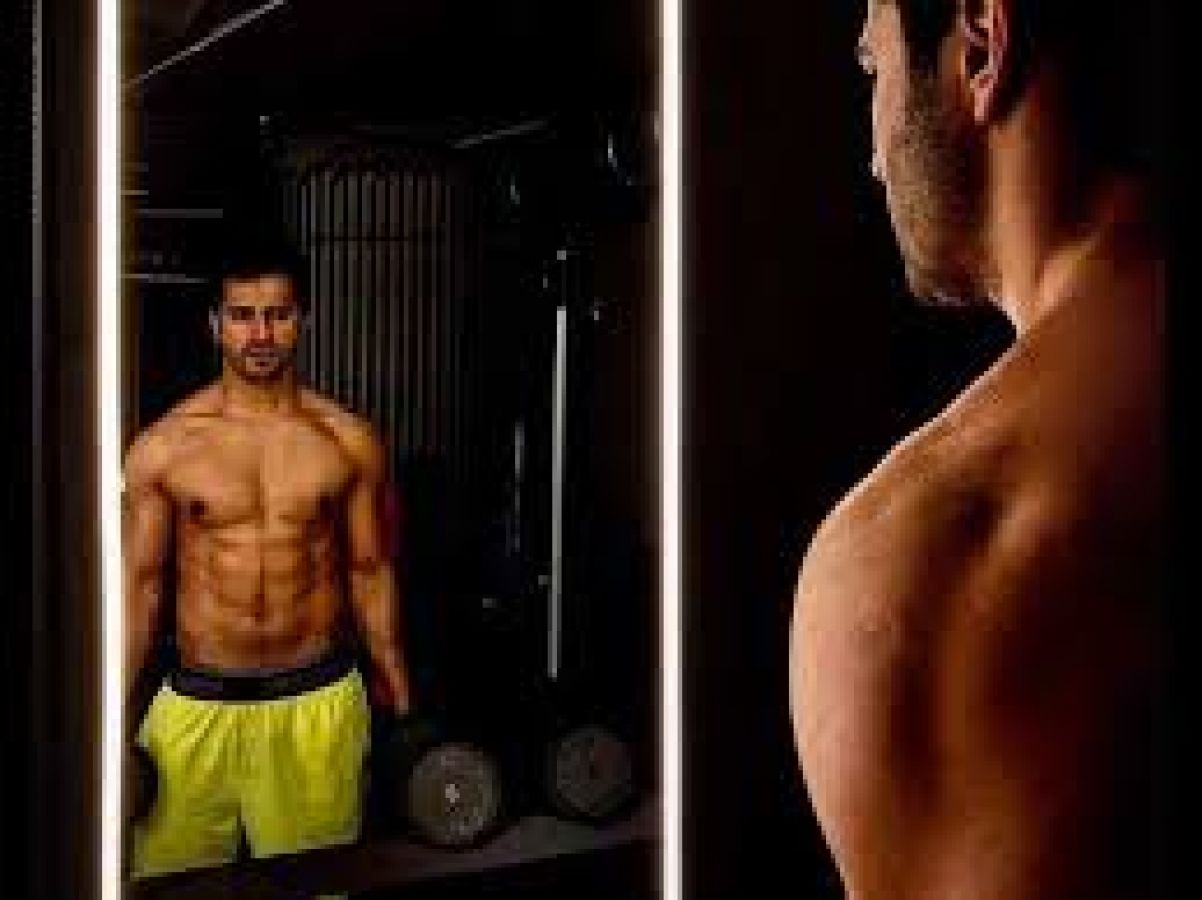 Gay Varun Dhavan Xxx - Varun Dhawan seen sweating in the gym, will be shocked to see the video |  NewsTrack English 1