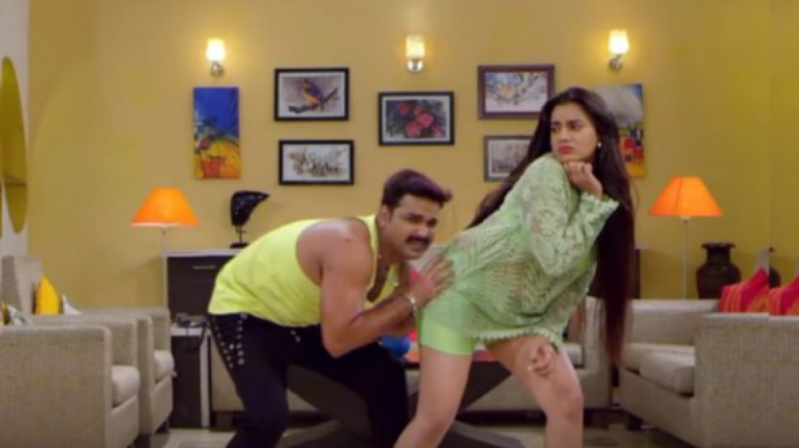Pawan Singh Ka Video Sex - The hot dancing songs of Akshara Singh and Pawan Singh goes viral, check  out video here | NewsTrack English 1
