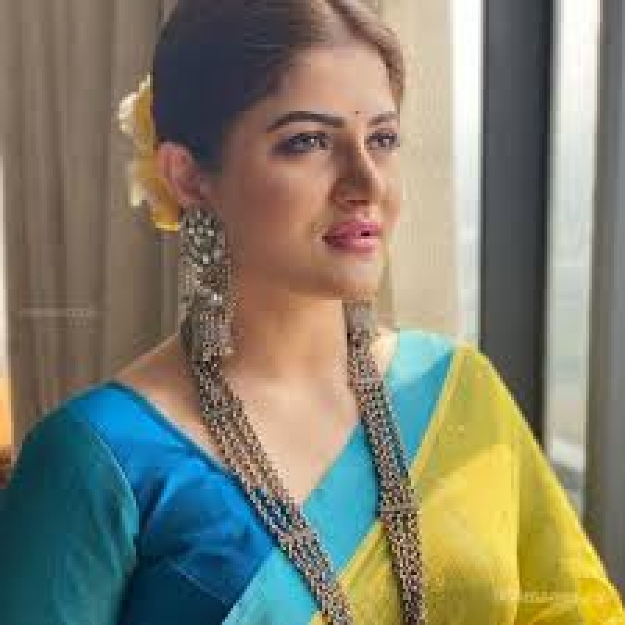 Srabanti X Video - Srabanti Chatterjee driving people crazy with her beauty | NewsTrack  English 1