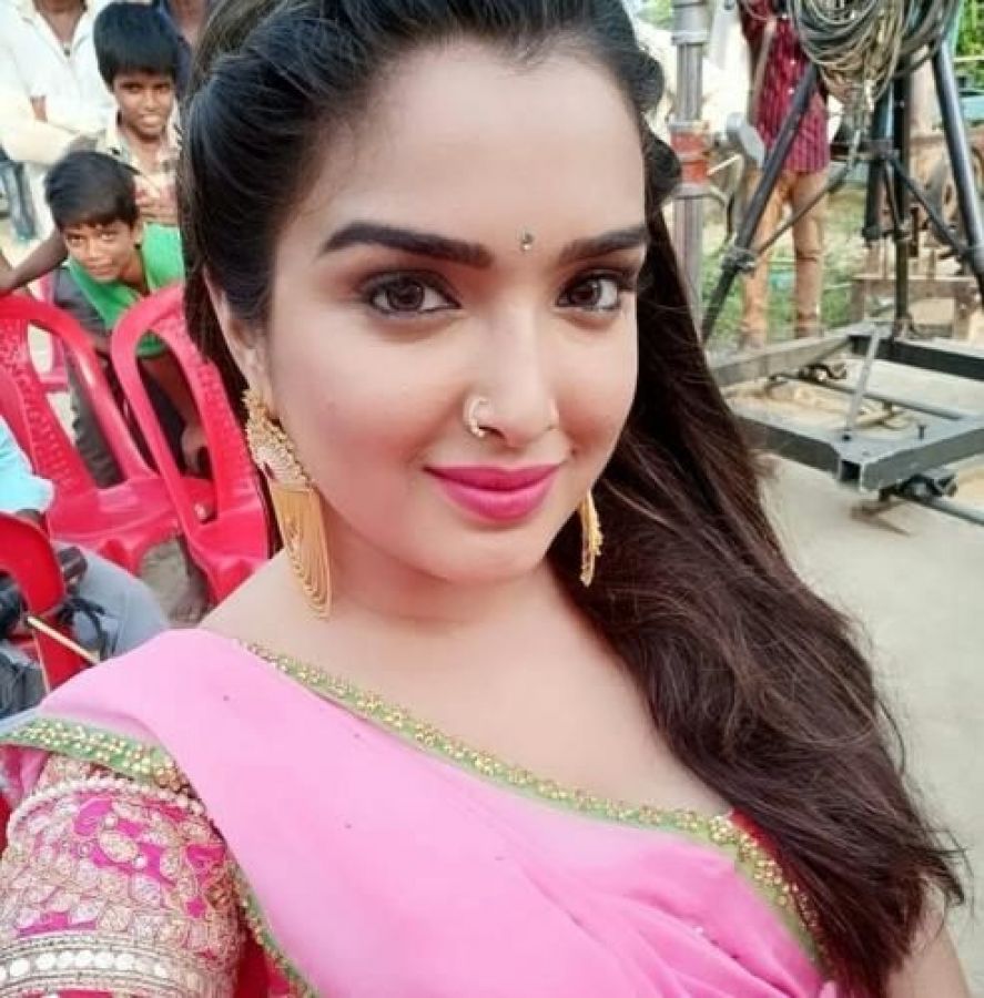 Amrapali Dubey Ka Xxnx Video - Amrapali Dubey' did a hot dance with this actress, watch the video here! |  NewsTrack English 1
