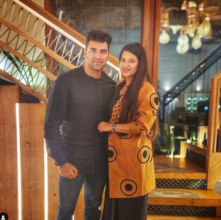 Kratika Sengar Fuck Videos - Kratika Sengar and Nikitin Dheer share a touching video as they celebrate 8  years of togetherness; Watch | NewsTrack English 1