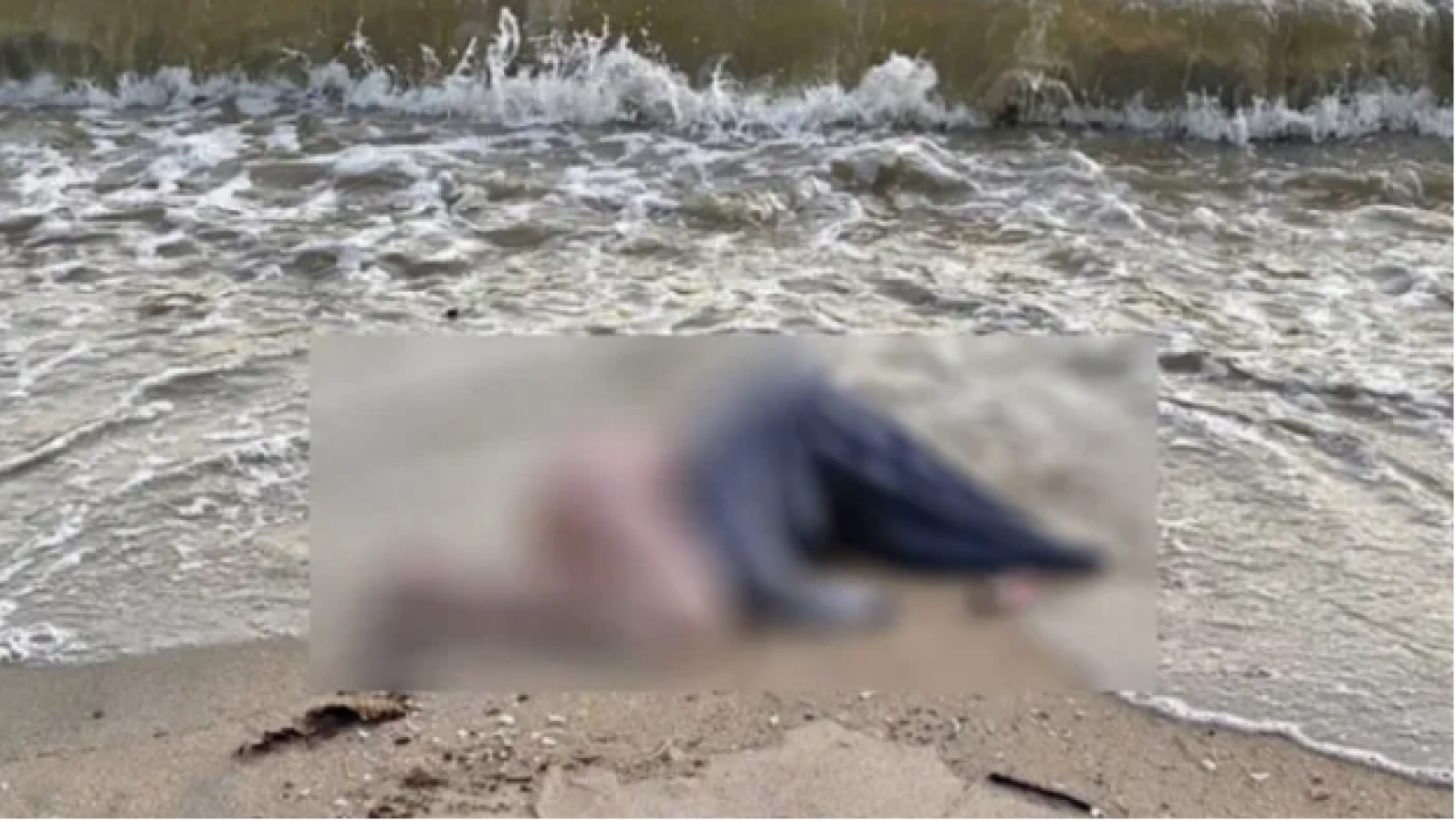 Headless naked corpse spreads panic on the beach which later