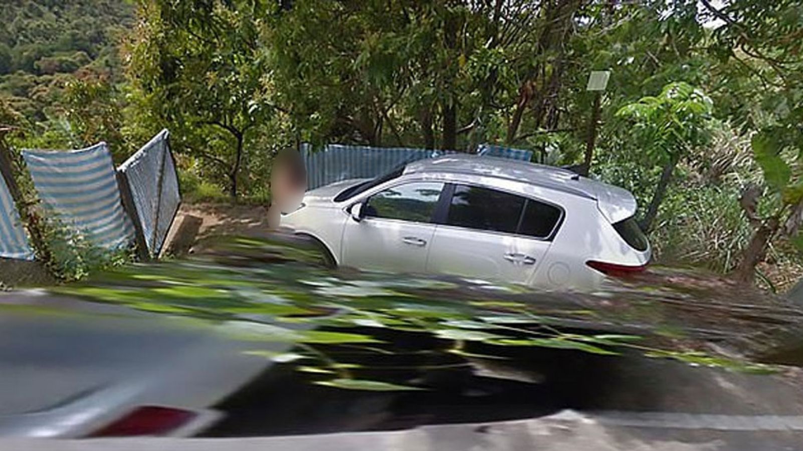 Couple was romancing Nude on the bonnet of the car, Google Street View  camera took pictures and then .... | NewsTrack English 1