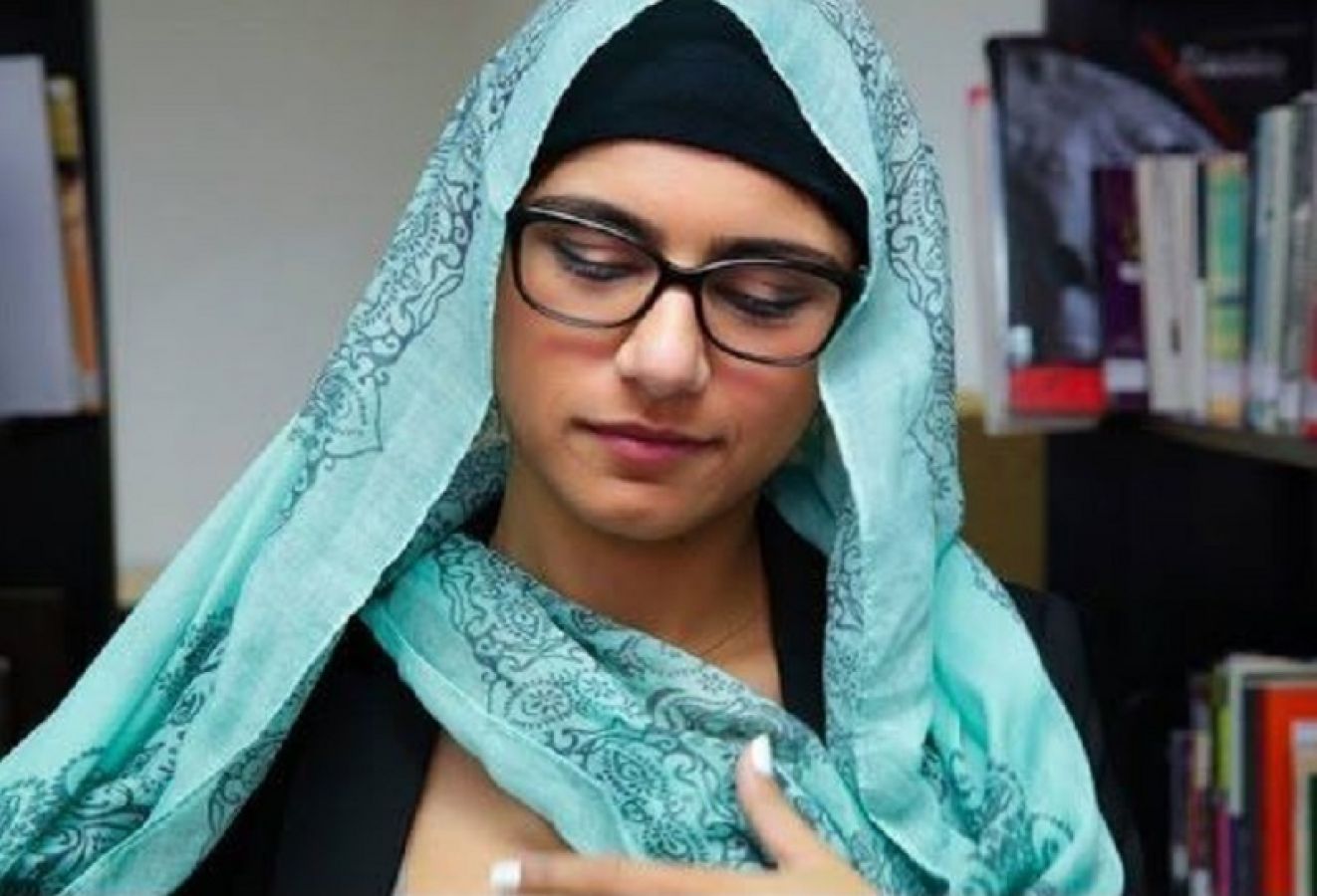 джулианна вега muslim. миа халифа в платке. халифа хиджаб. джулия вега в хиджабе. бусти хиджаб.