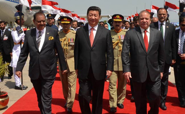 चीन ने पाकिस्तान से किए 45 अरब डाॅलर के करार