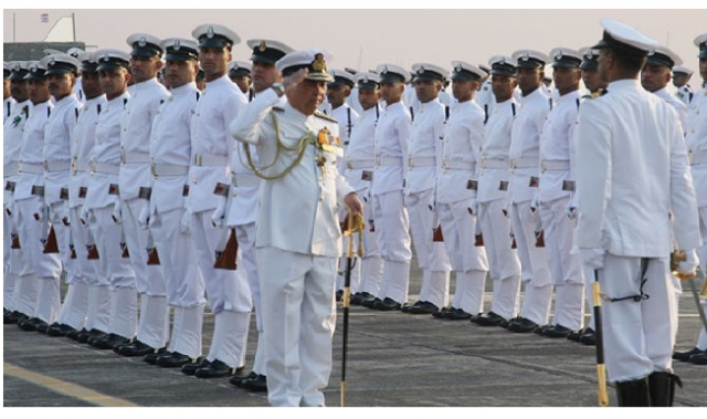 भारतीय नौसेना दे रही हैं ग्रेजुएट्स को जॉब का सुनहरा मौका
