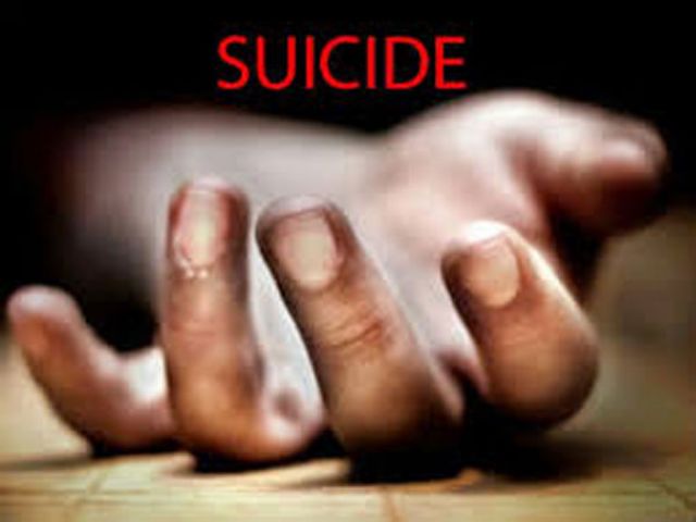 Woman committed suicide by jumping in Ganga river