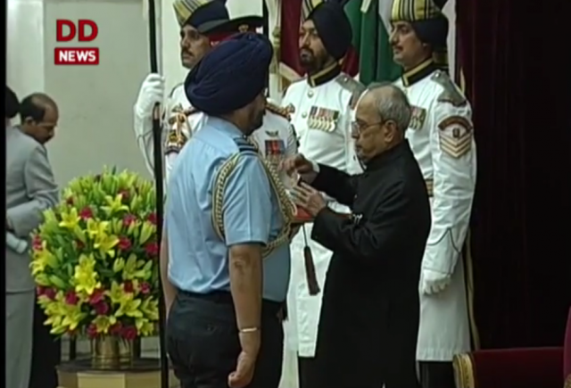 Gallantry Awards and Distinguished Service Decorations to Defence personnel,President presented the award