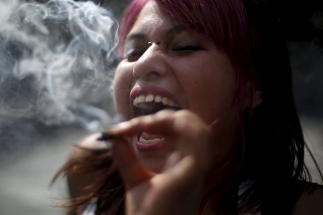 Is second-hand weed smoke could damage blood vessels?