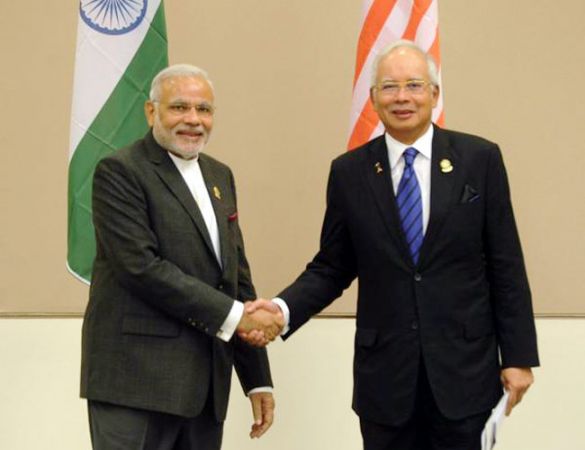 मलेशिया के प्रधानमंत्री ने ली PM मोदी के साथ सेल्फि, कई मसलों पर हुआ करार