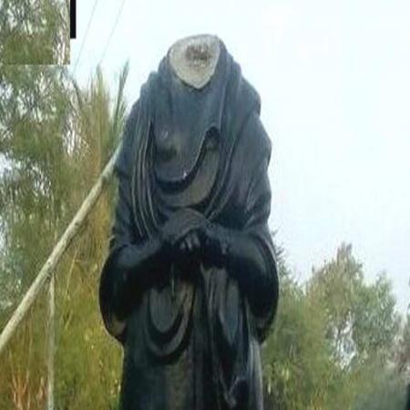 Unknown miscreants vandalized the statue of Periyar in Pudukkottai