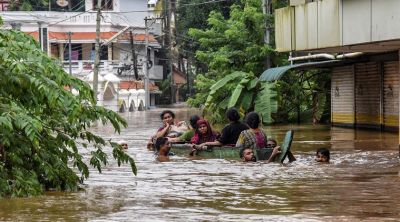 केरल में बाढ़: बाढ़ ने लिया रौद्र रूप बस सेवाएं ठप, कई जगह रेड अलर्ट
