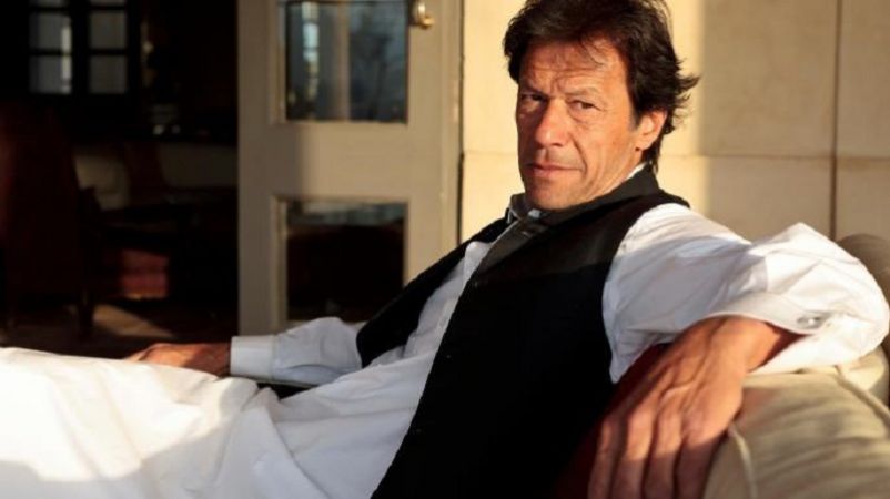 पाकिस्तान राष्ट्रपति चुनाव:  क्या भुट्टो और नवाज़ के चक्रव्यूह को तोड़ पाएंगे इमरान ?