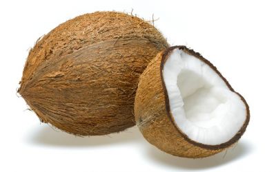त्वचा के असमान टोन के लिए करें नारियल तेल का इस्तेमाल