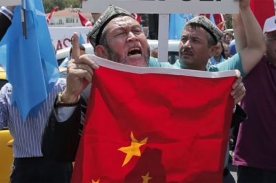 अमेरिका का दावा - चीन ने 20 लाख मुसलमानों को शिविरों में कर रखा है कैद, नमाज पढ़ने की भी छूट नहीं