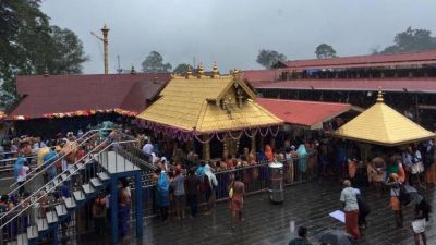 सबरीमाला मंदिर : सुप्रीम कोर्ट में दायर पुनर्विचार याचिका पर आज होगी सुनवाई