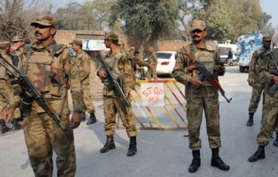 पाकिस्तान में सरकार और सेना के बीच तनाव