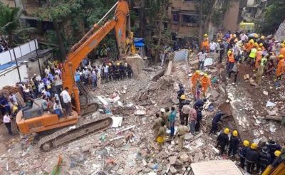 मुंबई में 4 मंजिला ईमारत गिरने से 11 लोगों की मौत, मलबे से 10 लोगो को निकाला जिंदा