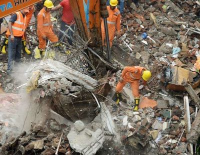 मुंबई ईमारत हादसे में अभी तक 17 लोगो की मौत, बढ़ सकता है आंकड़ा