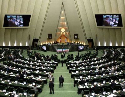 ईरान की संसद पर बड़ा आतंकी हमला, संसद में घुसे बंदूकधारी