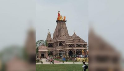 चित्तौड़गढ़ : सांवलिया जी के मंदिर पर स्वर्ण कलश व ध्वजा स्थापना समारोह का विहंगम वीडियो