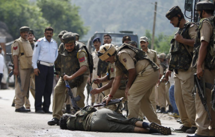J&K: कुपवाड़ा में सुरक्षाकर्मियों ने मार गिराए 4 आतंकी