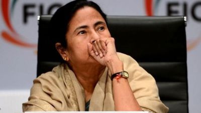 बंगाल में ममता बनर्जी को बड़ा झटका, इस चुनाव में लेफ्ट-कांग्रेस गठबंधन ने सभी 19 सीटें जीती