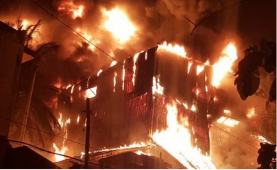 केरल में एक कमर्शियल बिल्डिंग में लगी भीषण आग, करोड़ों का सामन जलकर ख़ाक