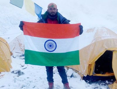 माउंट एवरेस्ट पर तिरंगा फहराने के बाद भारतीय पर्वतारोही की मौत