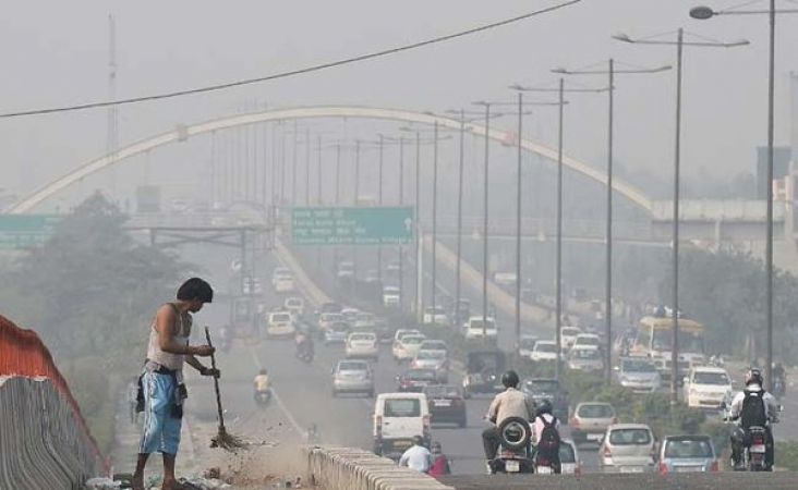 Delhi air quality carries on remaining in 'very poor category'
