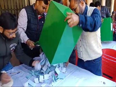 उत्तराखंड निकाय चुनाव: कांग्रेस और निर्दलीय से आगे चल रही भाजपा