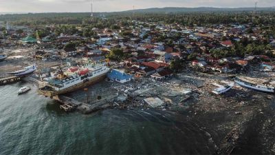 इंडोनेशिया : भूकंप और सुनामी की वजह से मरने वालों की संख्या 1,234 हुई