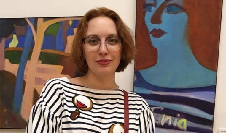 रूस: महिला पत्रकार पर जानलेवा हमला