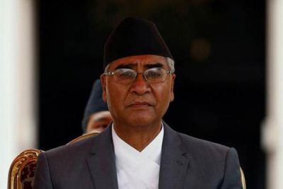 नेपाल के प्रधानमंत्री हुए अस्पताल में भर्ती, पार्टी के कार्यकर्ता पहुंचे मिलने