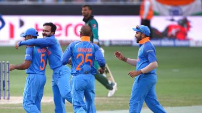 एशिया कप 2018: भारतीय गेंदबाज़ों के सामने पाकिस्तान ने टेके घुटने, स्कोर 141 पर 7