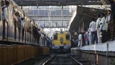 मुंबई की लाइफ लाइन : लोकल ट्रेन