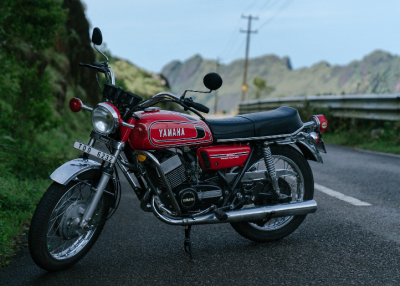 Factors Leading to the Discontinuation of the Rajdoot 350 in India