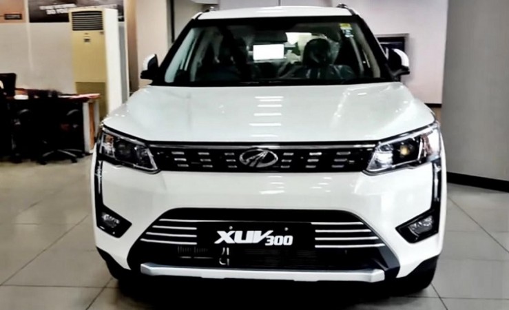 Mahindra Cars Roll Out Heavy Discounts on XUV400 and XUV300 for December 2023