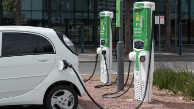 HP along with Tata Power to set up EV charging stations at petrol pumps
