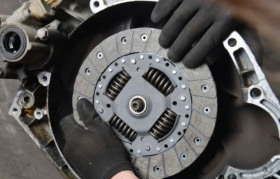 Car Tips: Manual car owners beware! If you want to make the clutch last longer then do this thing