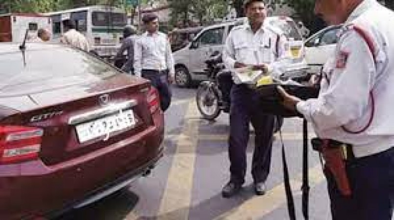You can pay your traffic challan sitting at home, know this easy way
