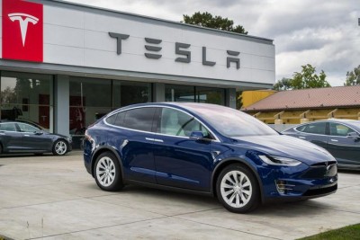 Tesla Motors received invitation from Maharashtra to set up a factory