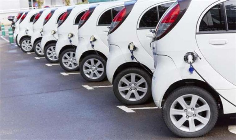 इलेक्ट्रिक वाहनों को लेकर महाराष्ट्र में बड़ा ऑफर