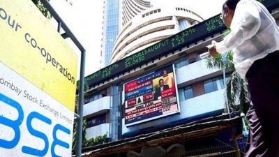 Sensex slips after opening with gains, Nifty also falls