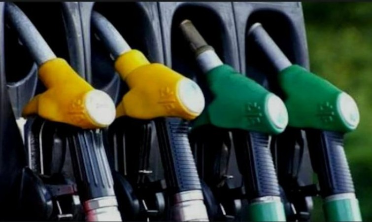 Petrol prices again on fire today, diesel prices fall after 3 months