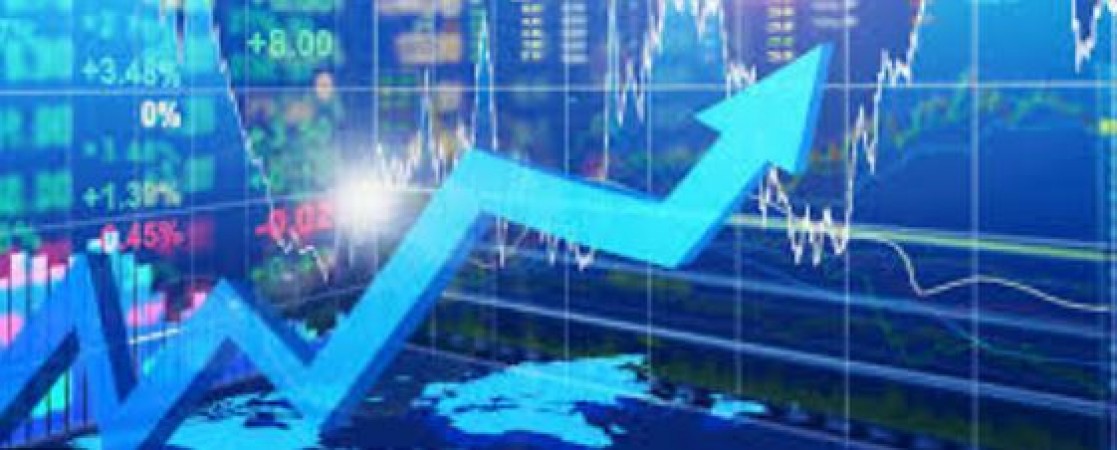 Stock market closed with fall, Axis Bank shares rose