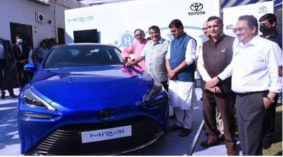 Get rid of Petrol-Diesel prices.., Nitin Gadkari launches country's first hydrogen fuel car