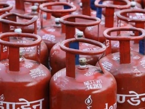Petroleum companies issue new rates for LPG cylinders, no relief to public