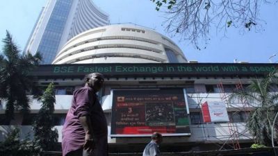Sensex opens with red mark, IT shares fall